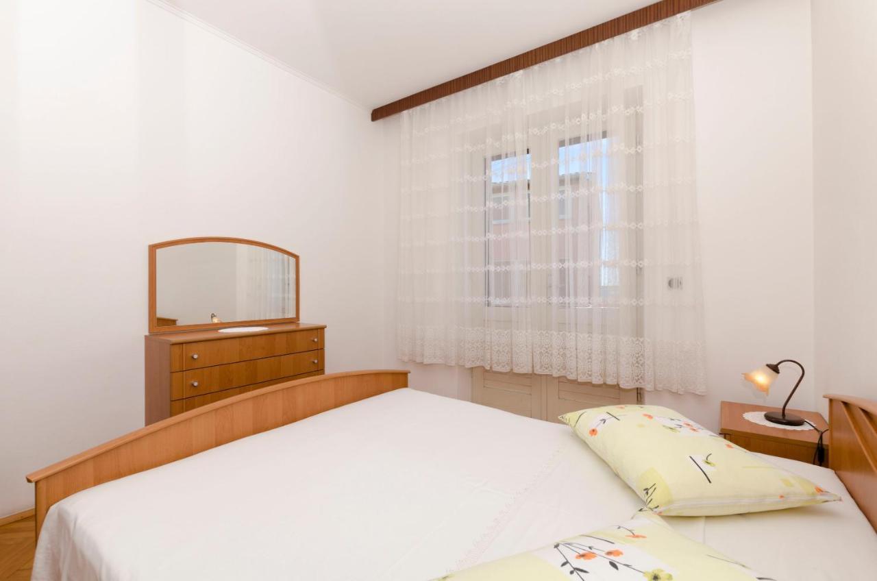 Apartment Eva P. Primošten Eksteriør billede