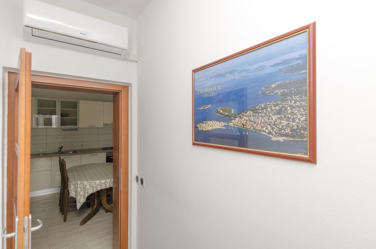Apartment Eva P. Primošten Eksteriør billede