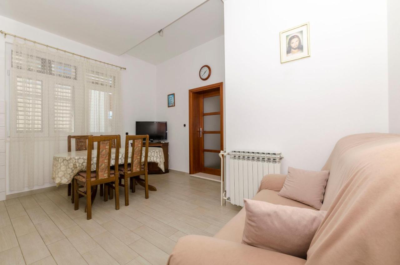 Apartment Eva P. Primošten Eksteriør billede